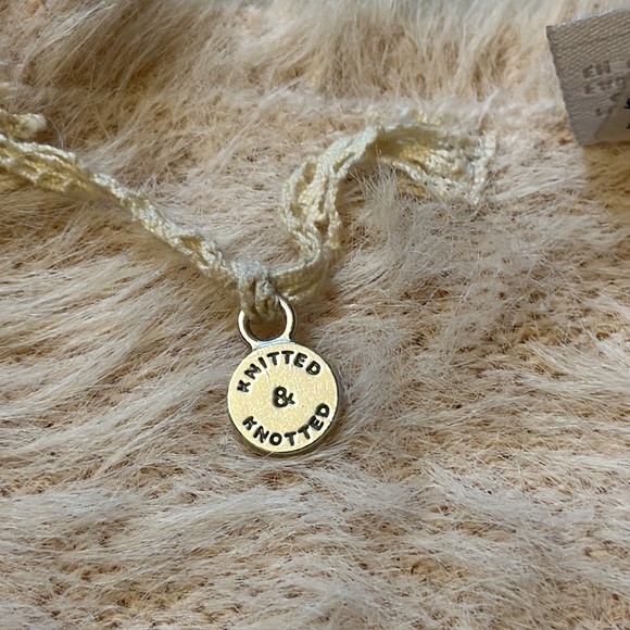 Knitted and knotted Anthropology light pink 100% nylon short sleeve scoop neck - Picture 5 of 12